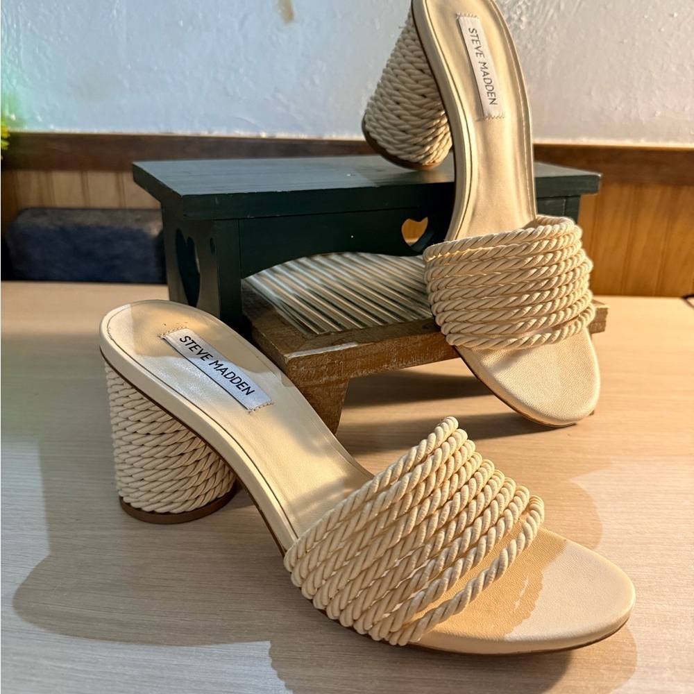 Steve Madden Jolina Beige Slip On Sandals